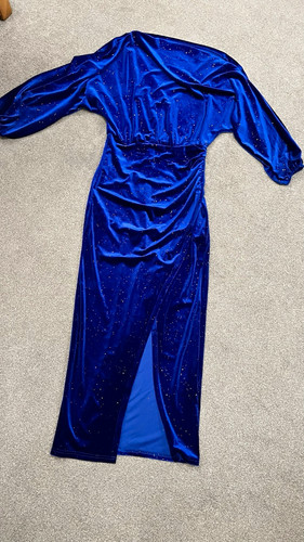 Blue velvet glitter off the